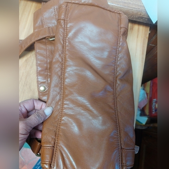 Bentley Leathers Cargo Medium Buterscotch Soft Satchel Handbag - Picture 8 of 16